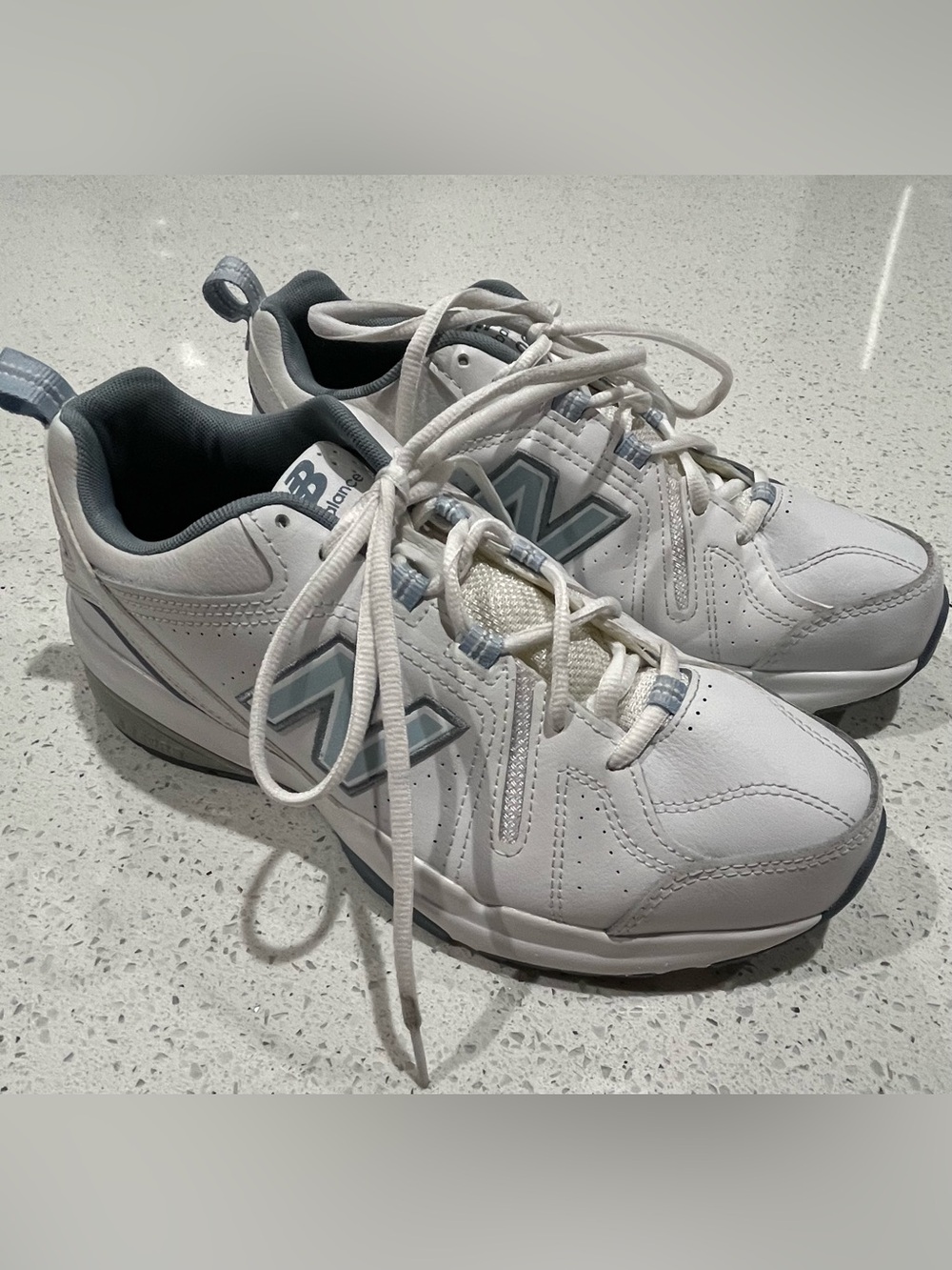 New Balance Women's 608 V5 Comfort Trainer Shoes White/Blue, Size 9.5